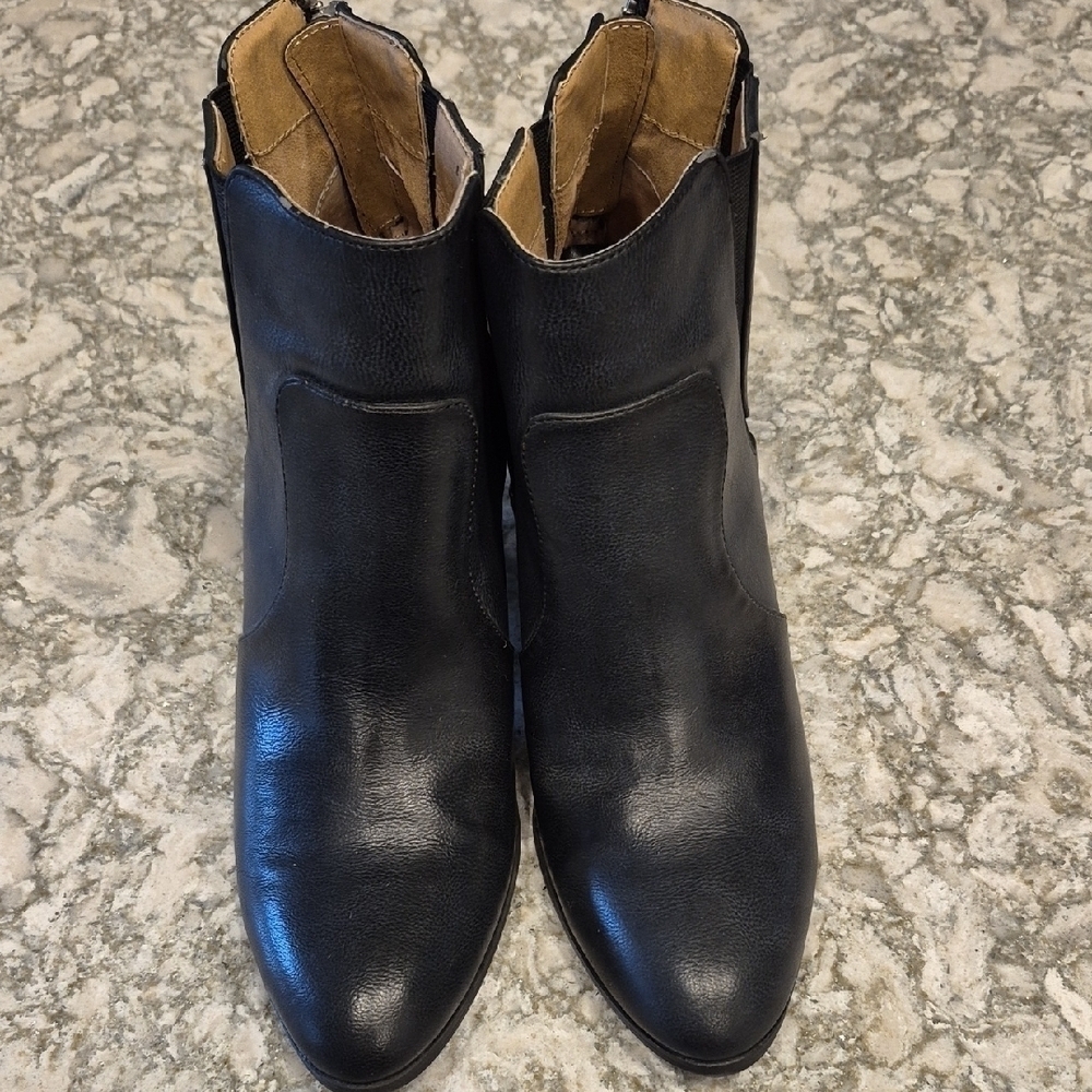Adrienne Vittadini Black Leather Ankle Boots In 10m - Picture 2 of 10